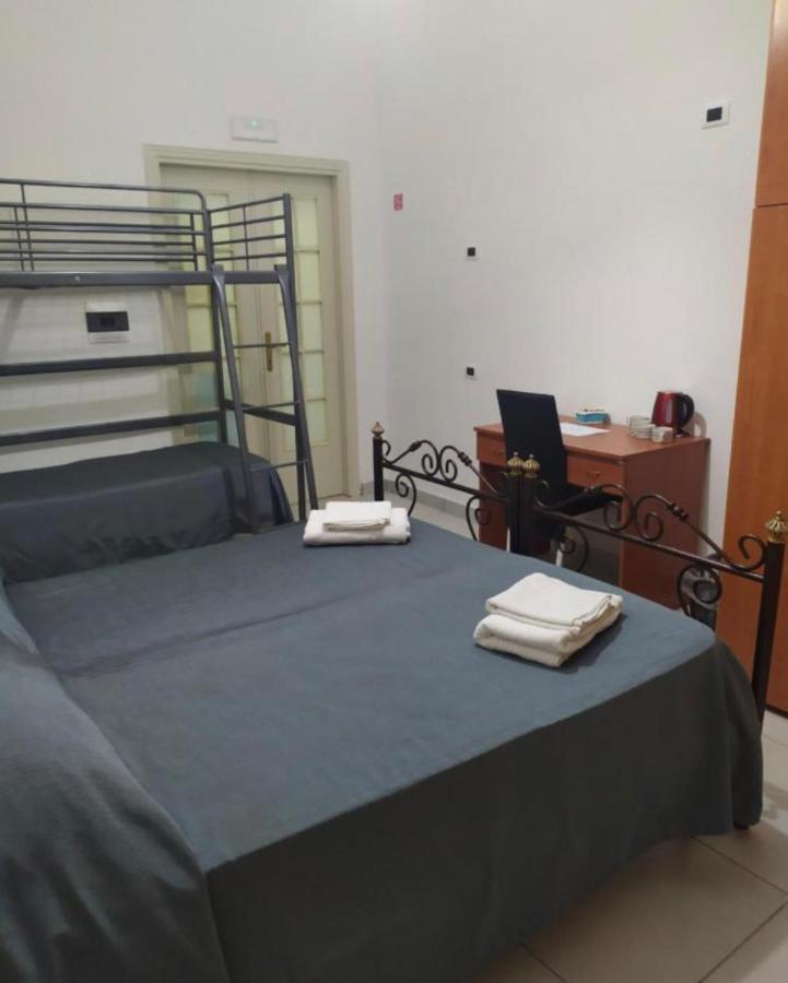B&B Romy Napoli Eksteriør billede
